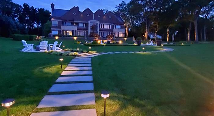 Beautiful landscape
lights for walkways